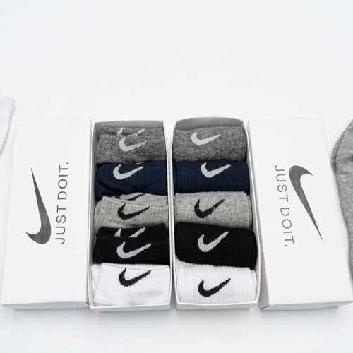 Nike Everyday Multi-Color Socks Set